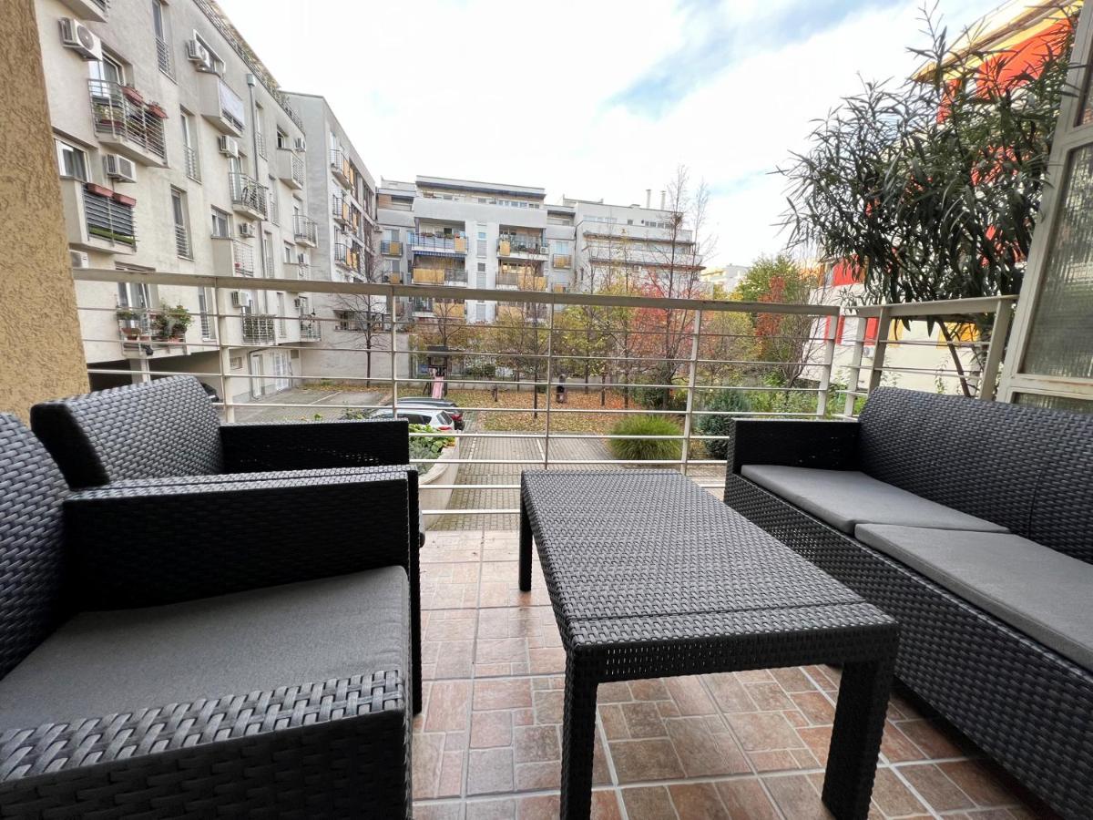 Center Budget Apartment Inside Free Parking Self Check-In Free Streaming Ac Balcony Budapest Extérieur photo